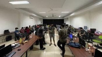 Resahkan Warga Sleman, 83 Debt Collector Diamankan Polisi Saat Grebek Kantor Pinjol Ilegal